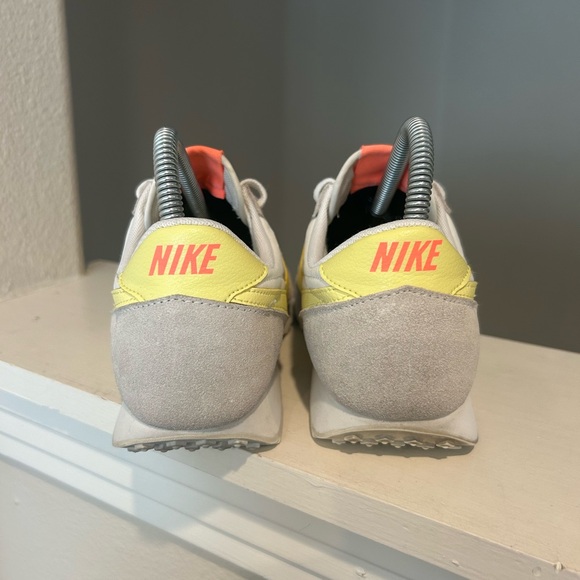 Nike Daybreak 'Pale Light Citron' Women's Waffle Sneaker CK2351-104 Size 7 - Picture 9 of 10